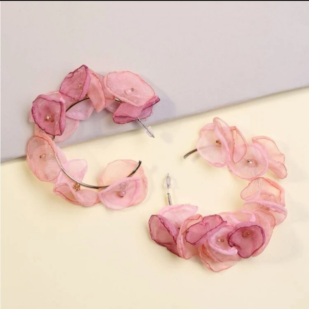 New 🌺Pink Flower Petal Hoops